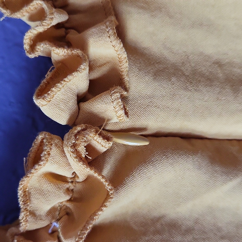 Iris Ruffled Dress - Picture 10 of 12